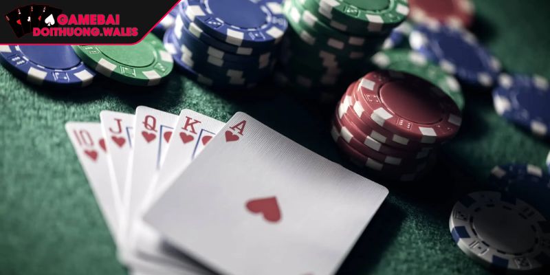 Game Bài Đổi Thưởng Sinh Tử Quy Tắc Cơ Bản Và Mẹo Thắng Lớn 3 Theo dõi thật sát sao lối chơi của đối thủ